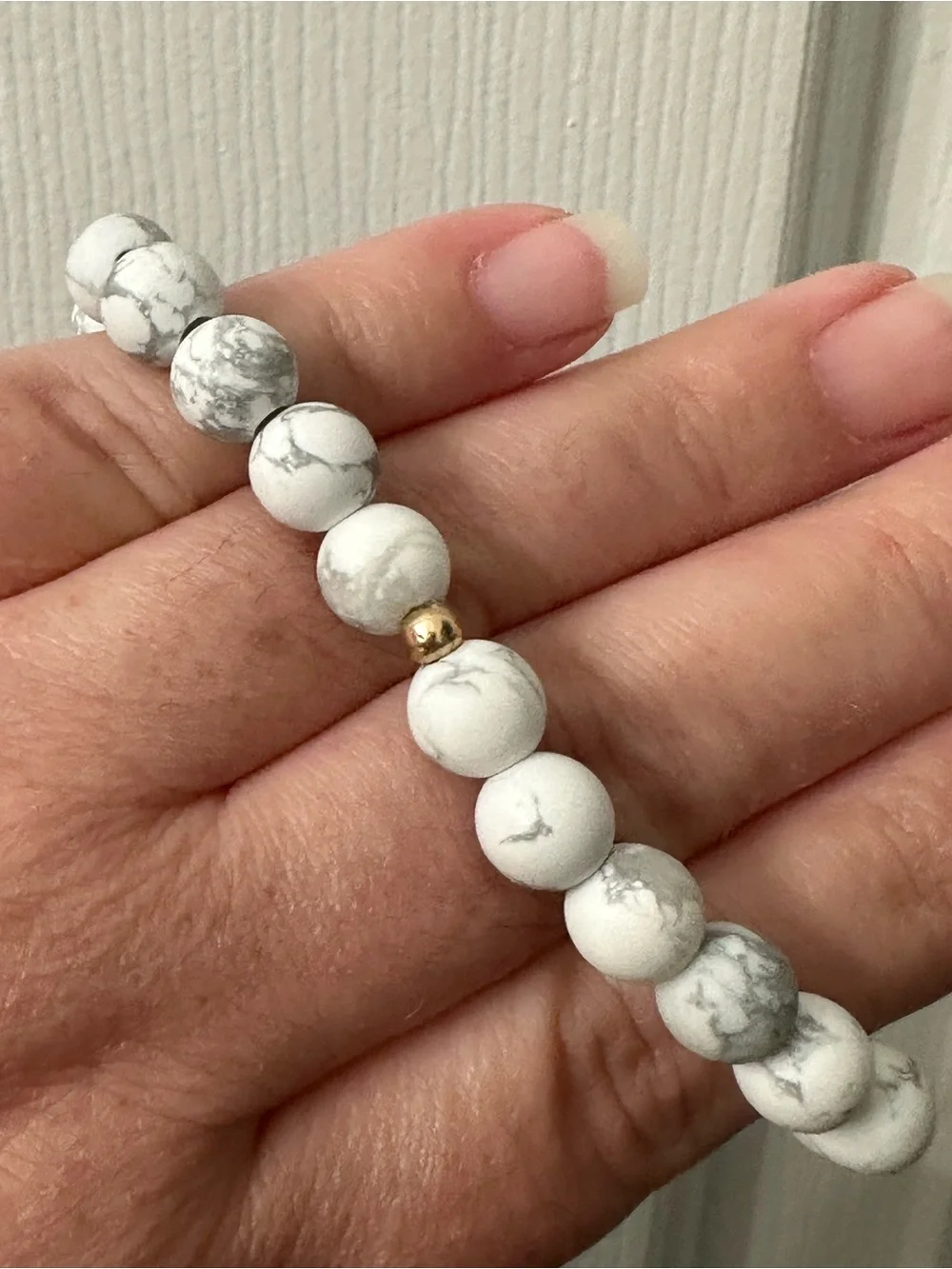 Tahitian Pearl Bracelet White Gray Howlite Beads Silver Blue Pearl 7” NWOT